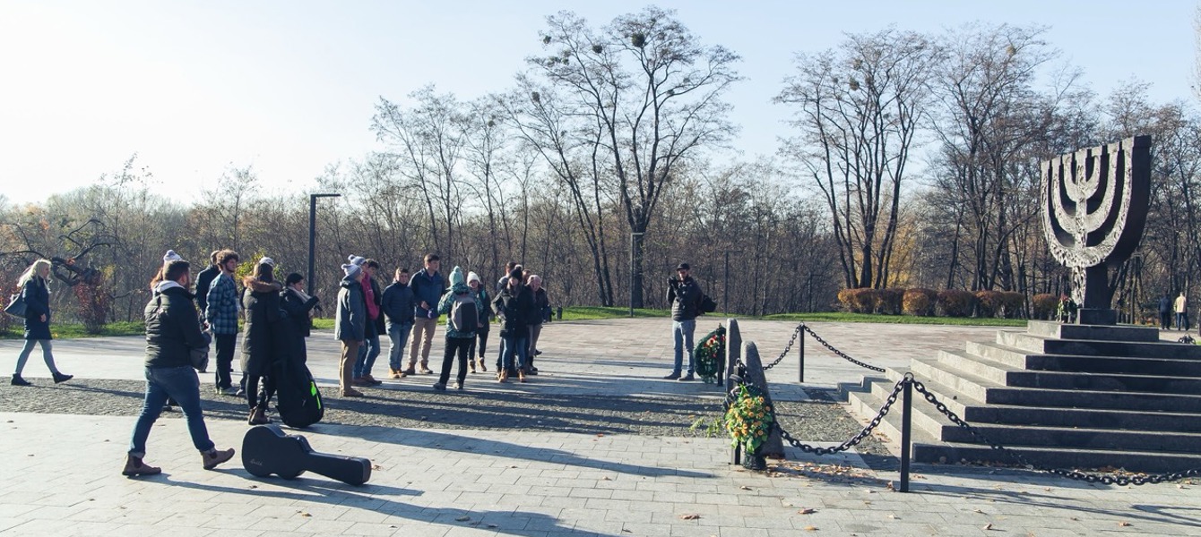 6876f70bf60530fa84b62af6_IMG_0898 Large