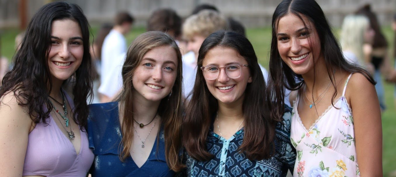 5dd832fbcd9776feb471d62a_RMR Shabbat Photo