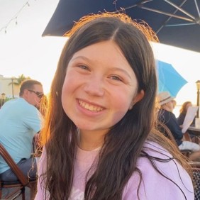 62126bd612b8623b5721fbff_Ella