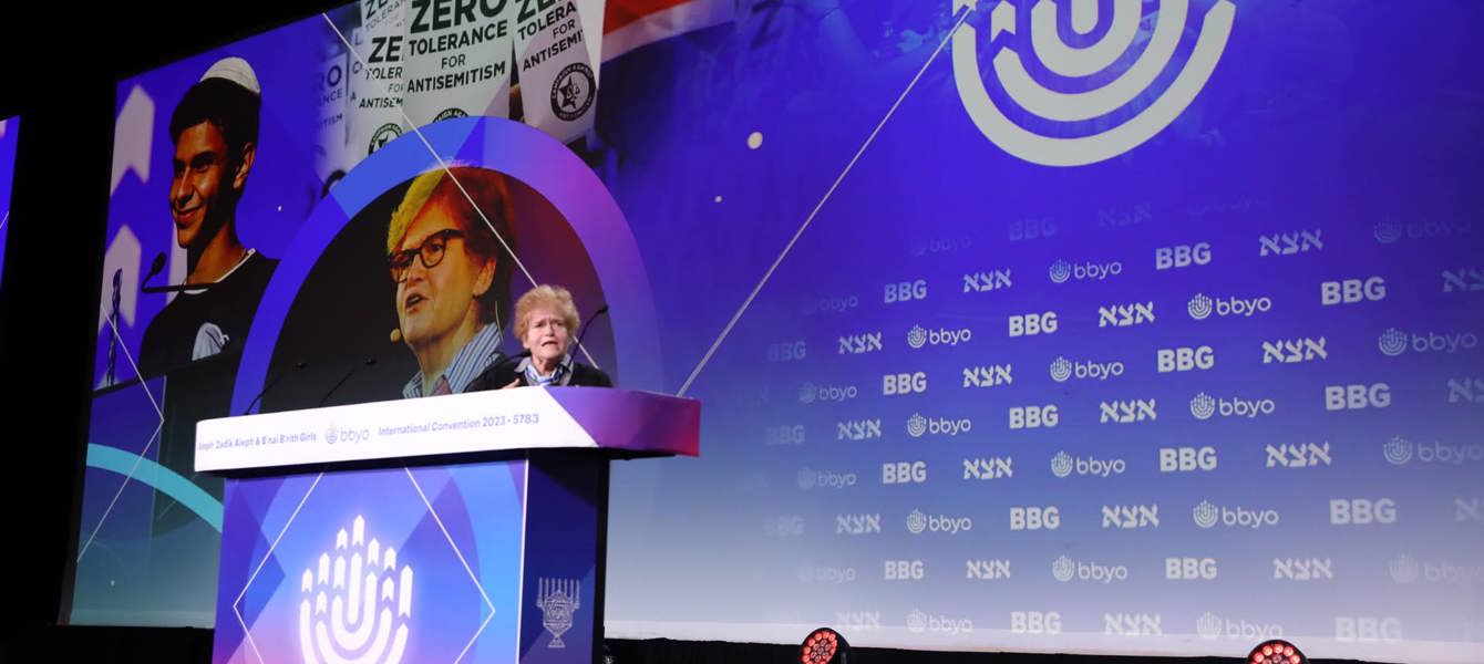 6877d3c184790c448f87797c_BBYO IC - צילום ג'ייסון דיקסון-77