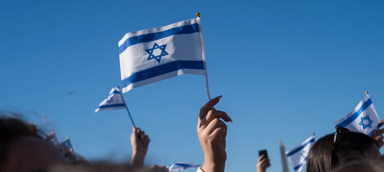 67377edf4fde2eccf7bee81f_BBYO מצעד לישראל - ג'ייסון דיקסון_e2479a49