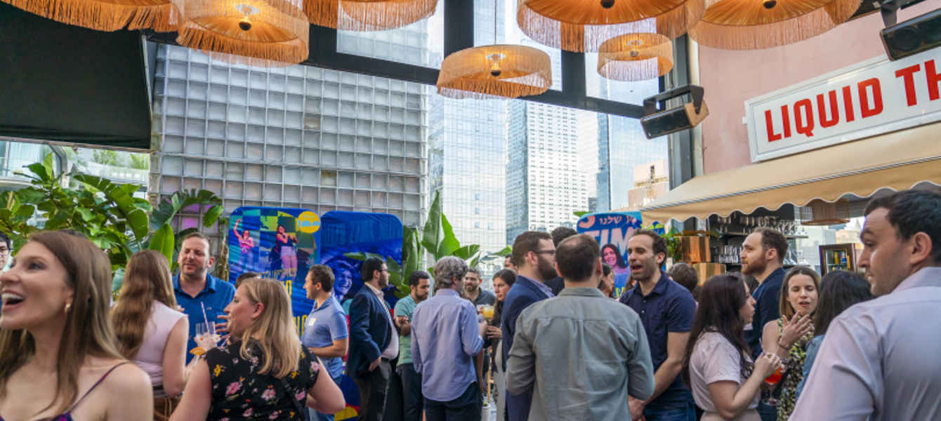 667c52258f1e92170a63f768_ALP_BBYO_HappyHour_Alumni_32