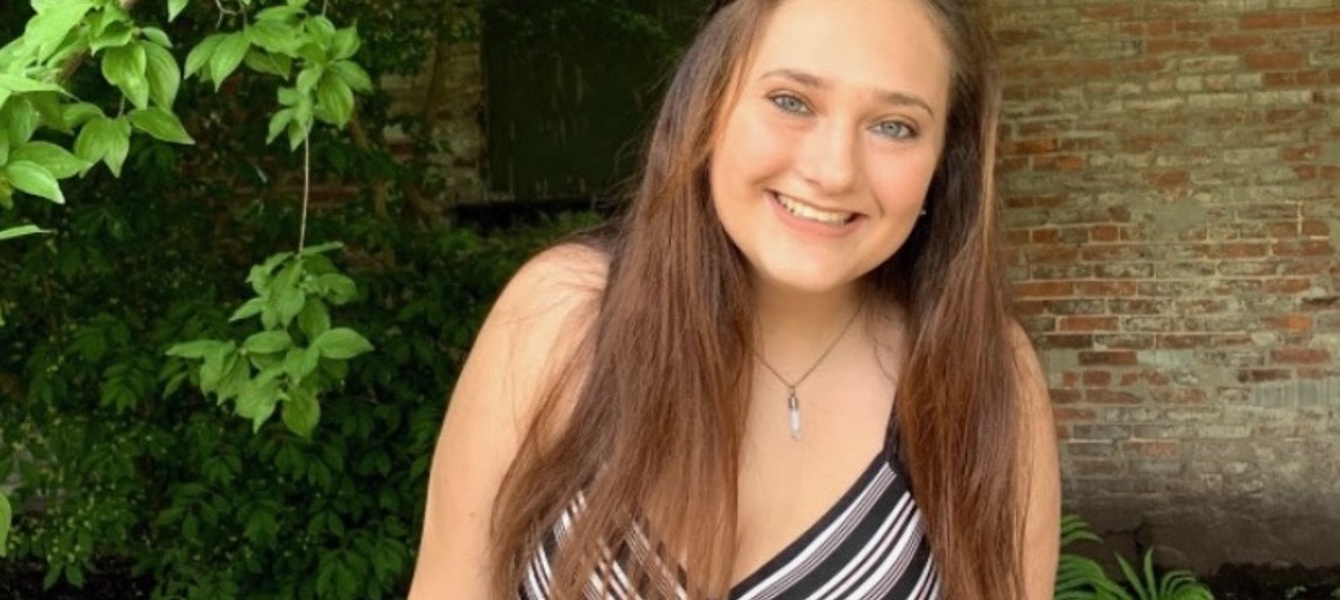 6047ab9565cb6289ef4be841_Danielle Stein