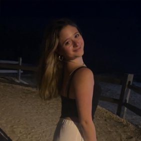 67f7d981b68290444dd4c89f_מיה דוטקין