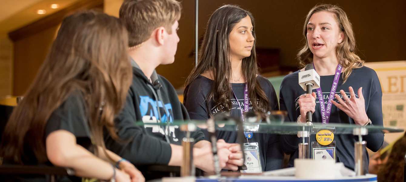 609db817cb784c4c4ec5df09_Kandel_BBYO_IC_2020-916