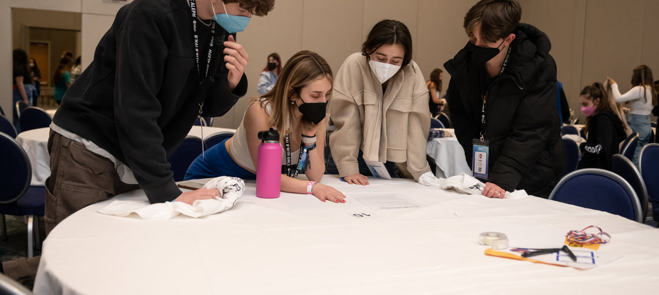 620ea0cbc910695aa84281b3_קמילה 1