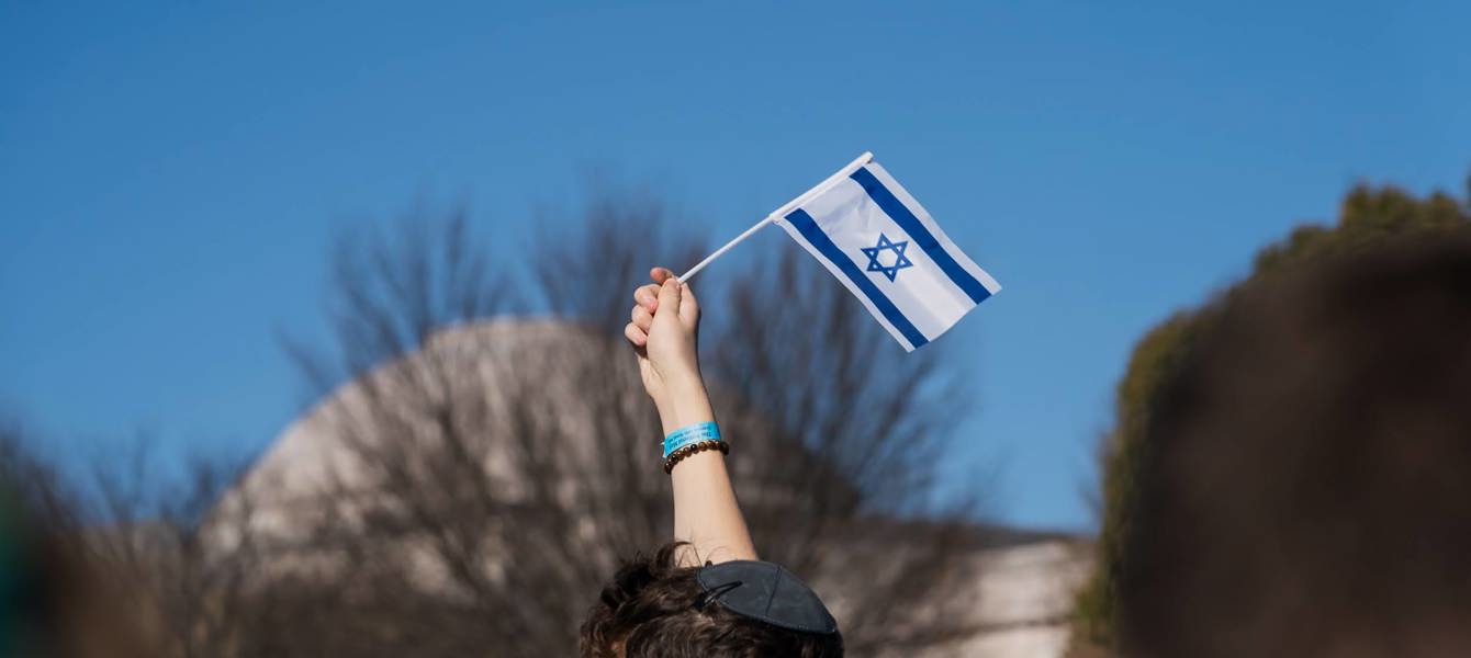 65679d5e6c899eaf9387e51d_BBYO מצעד לישראל - ג'ייסון דיקסון_b58cec7d